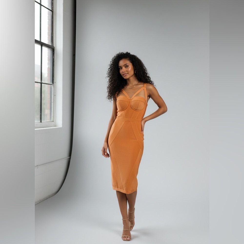 Miss Circle Bodycon Dress in Apricot